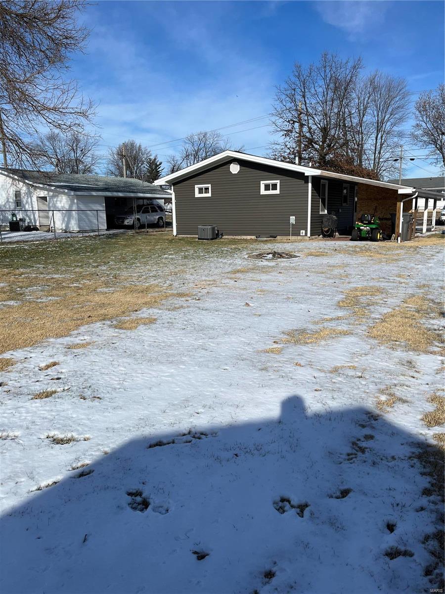 214 West County Road Jerseyville, IL 62052 - Photo 35 of 45 Gallery Image 35