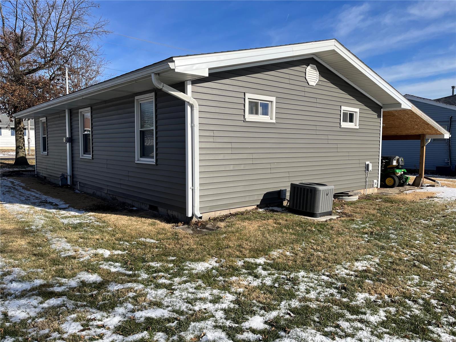 214 West County Road Jerseyville, IL 62052 - Photo 38 of 45 Gallery Image 38