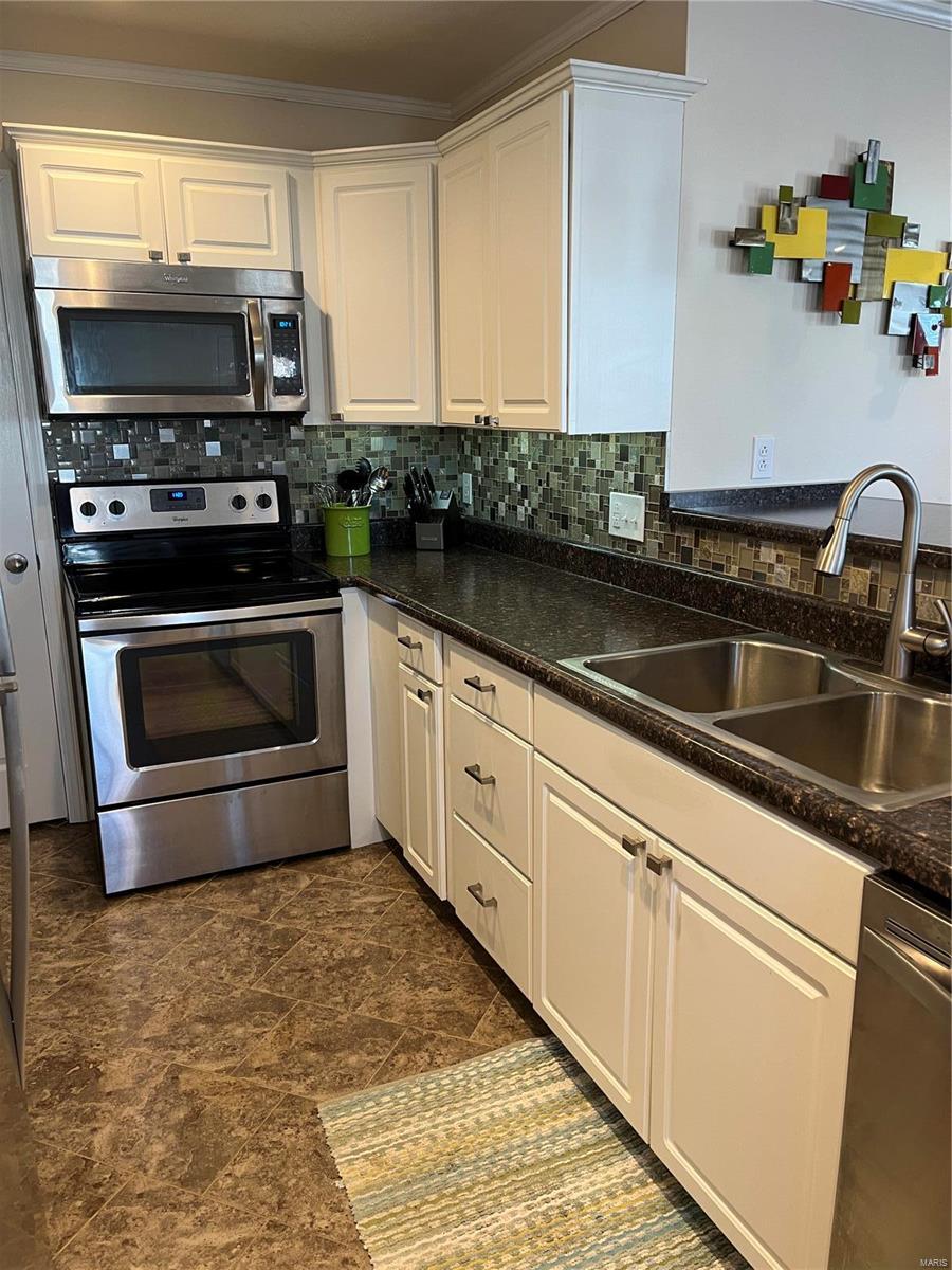 214 West County Road Jerseyville, IL 62052 - Photo 4 of 45 Gallery Image 4