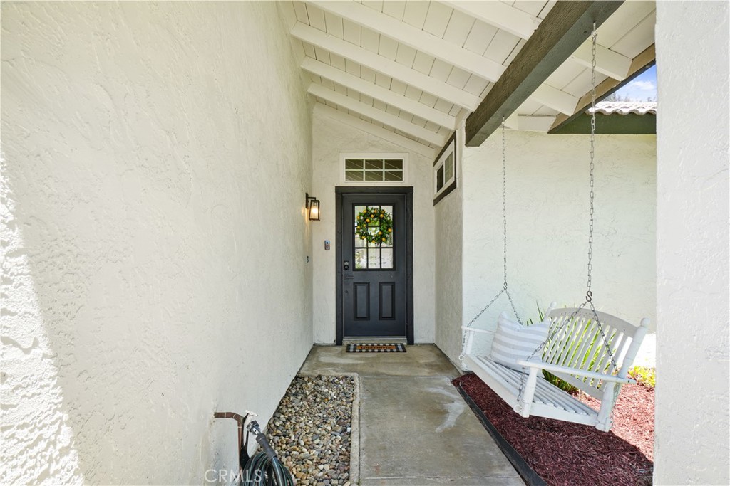 39771 Old Carriage Road Murrieta, CA 92563 - Photo 6 of 34