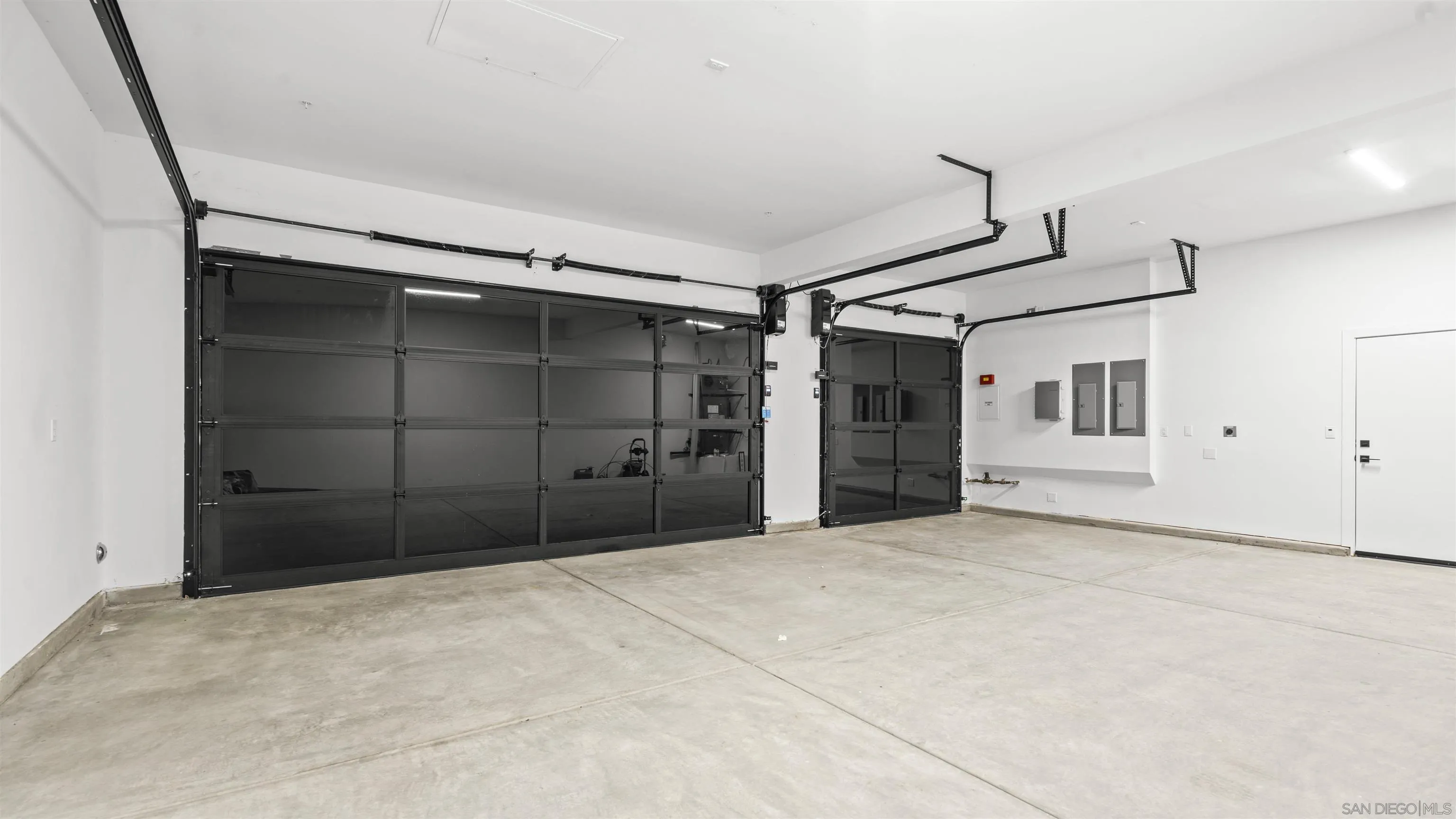 16925 Old Coach Road Poway, CA 92064 - Photo 43 of 53 a view of an empty room