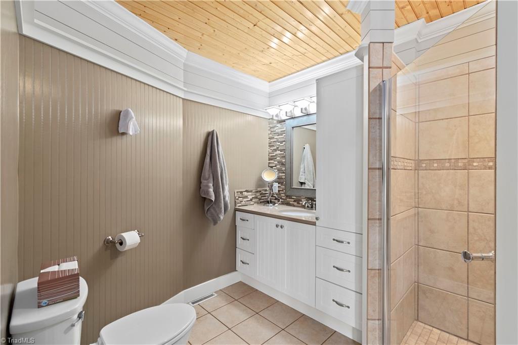 1106 Priddy Road King, NC 27021 - Photo 11 of 32