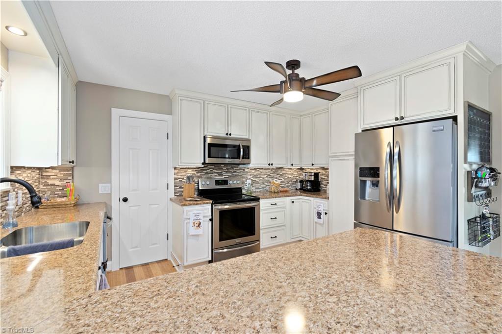 1106 Priddy Road King, NC 27021 - Photo 15 of 32