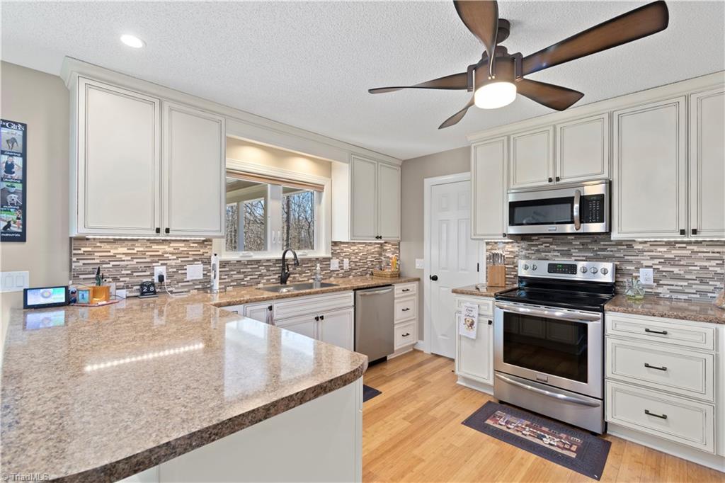1106 Priddy Road King, NC 27021 - Photo 16 of 32