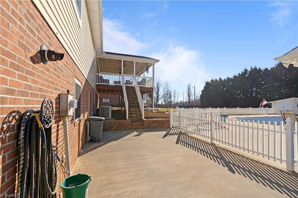 1106 Priddy Road King, NC 27021 - Photo 22 of 32