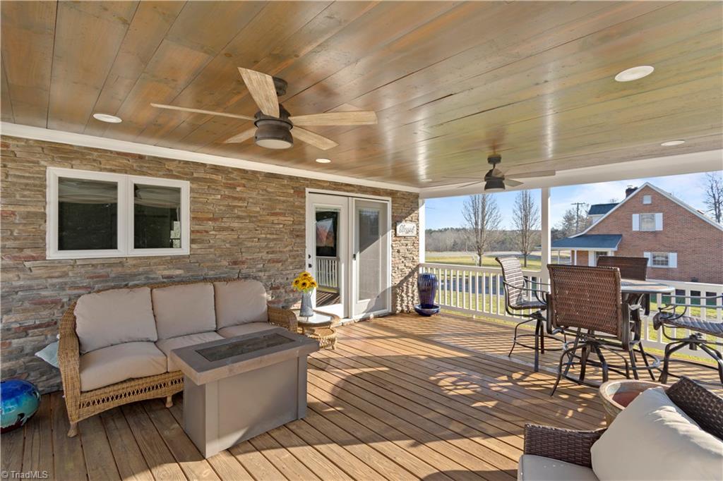 1106 Priddy Road King, NC 27021 - Photo 29 of 32
