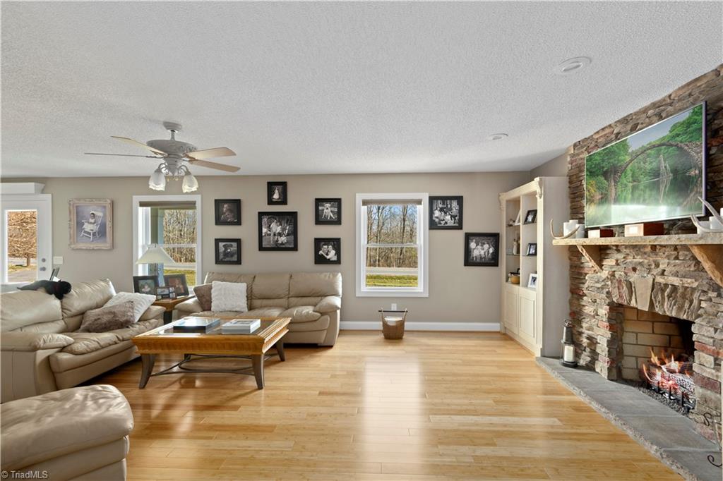 1106 Priddy Road King, NC 27021 - Photo 6 of 32