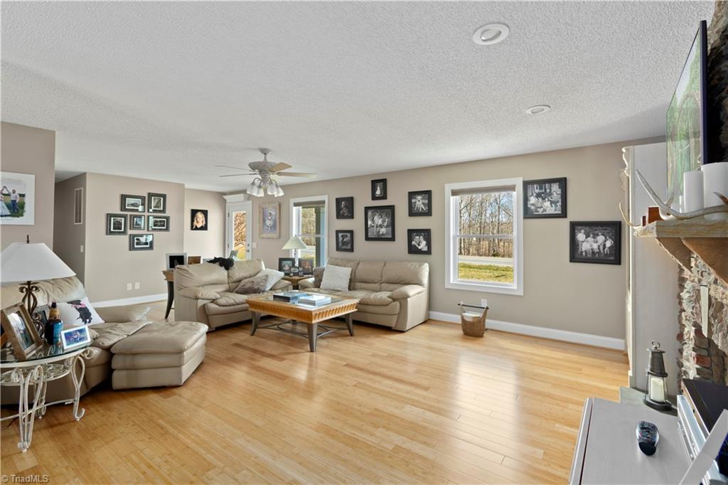 1106 Priddy Road King, NC 27021 - Photo 7 of 32
