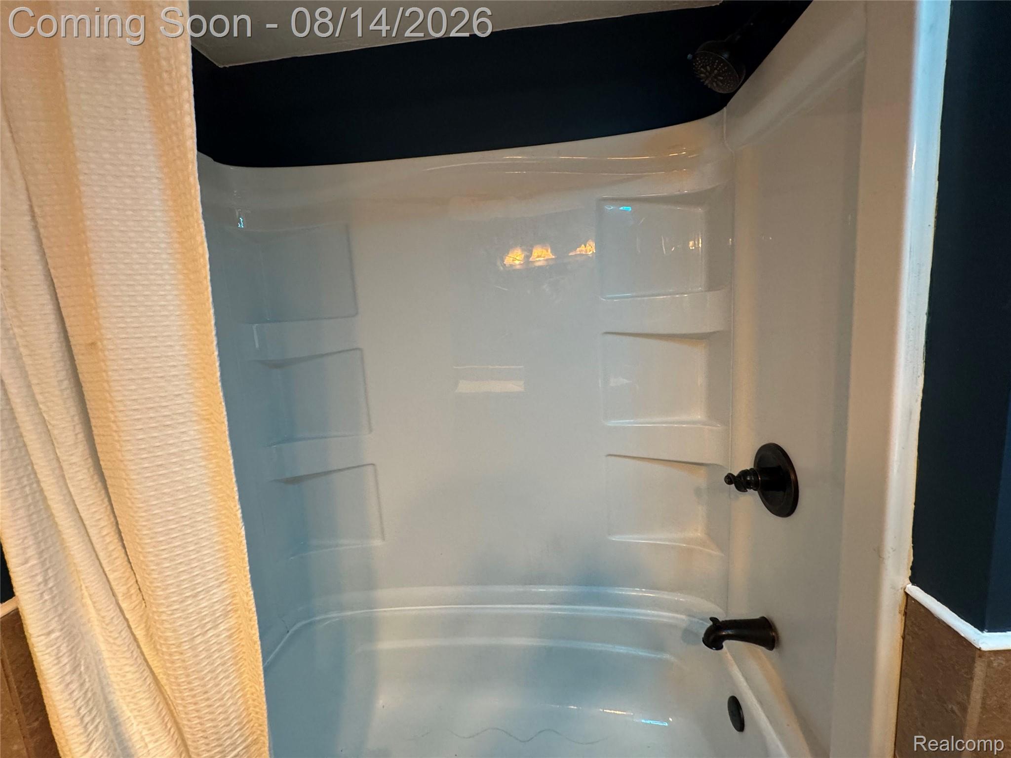 28747 West Road New Boston, MI 48164 - Photo 17 of 19 IMG_1331.jpeg