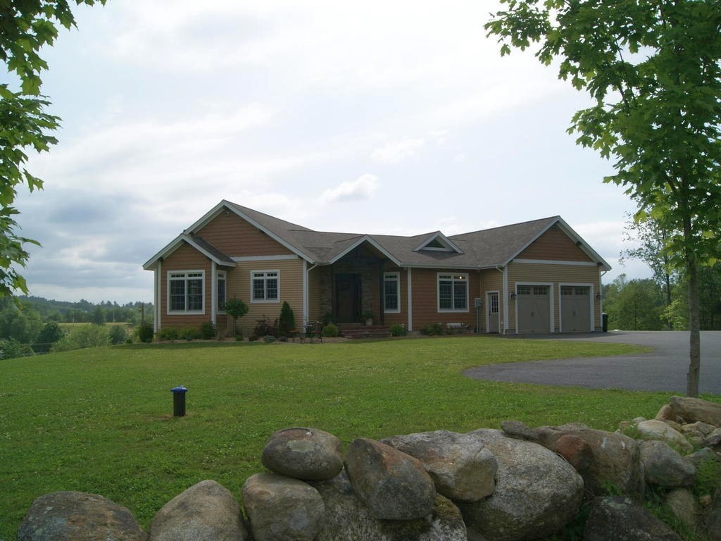 27 Fitch Road Jaffrey, NH 03452 - Photo 1 of 35