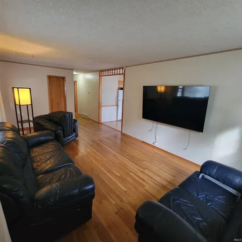 $209,900 | 518 South Indiana Avenue, Auburn, IN 46706