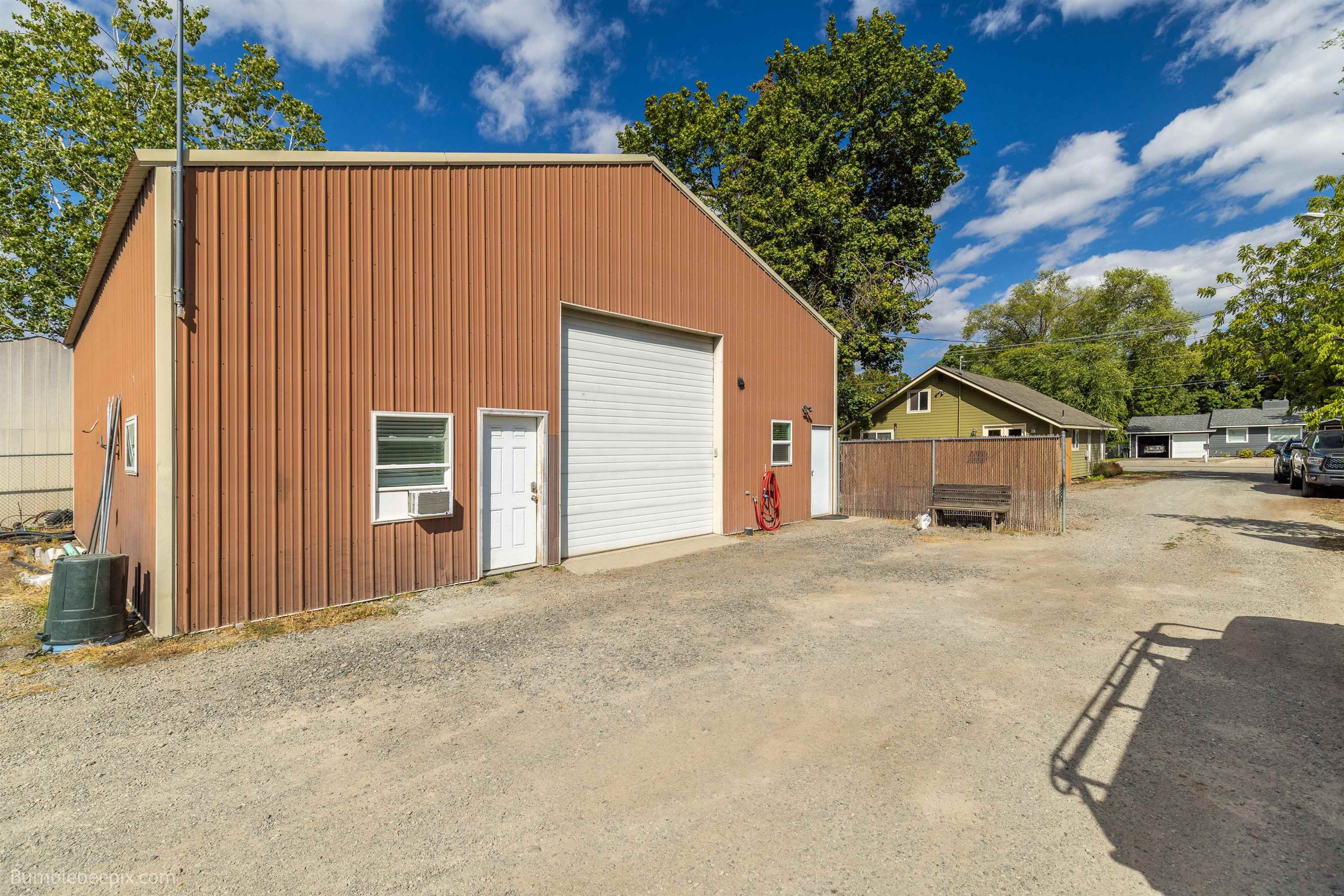 815 North University Road Spokane Valley, WA 99206 - Photo 3 of 50