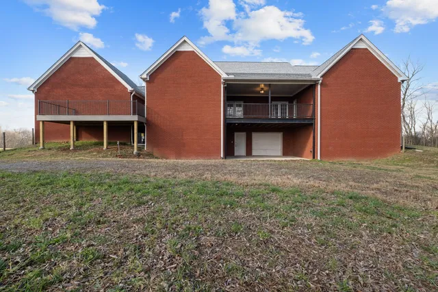 $1,270,000 | 2852 New Highway 7, Santa Fe, TN 38482