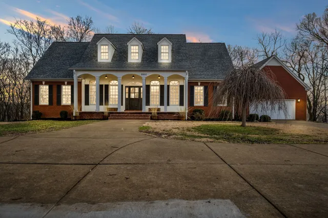 $1,270,000 | 2852 New Highway 7, Santa Fe, TN 38482