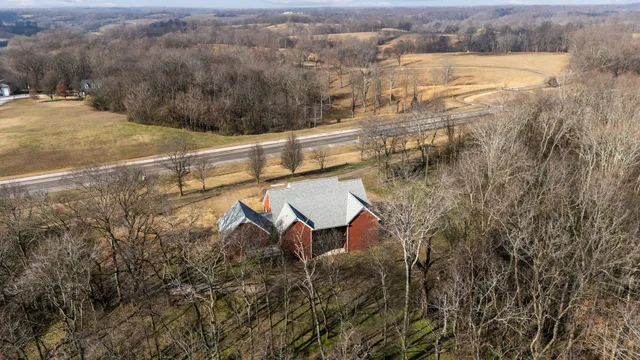 $1,270,000 | 2852 New Highway 7, Santa Fe, TN 38482