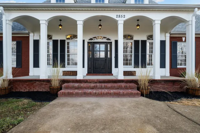 $1,270,000 | 2852 New Highway 7, Santa Fe, TN 38482