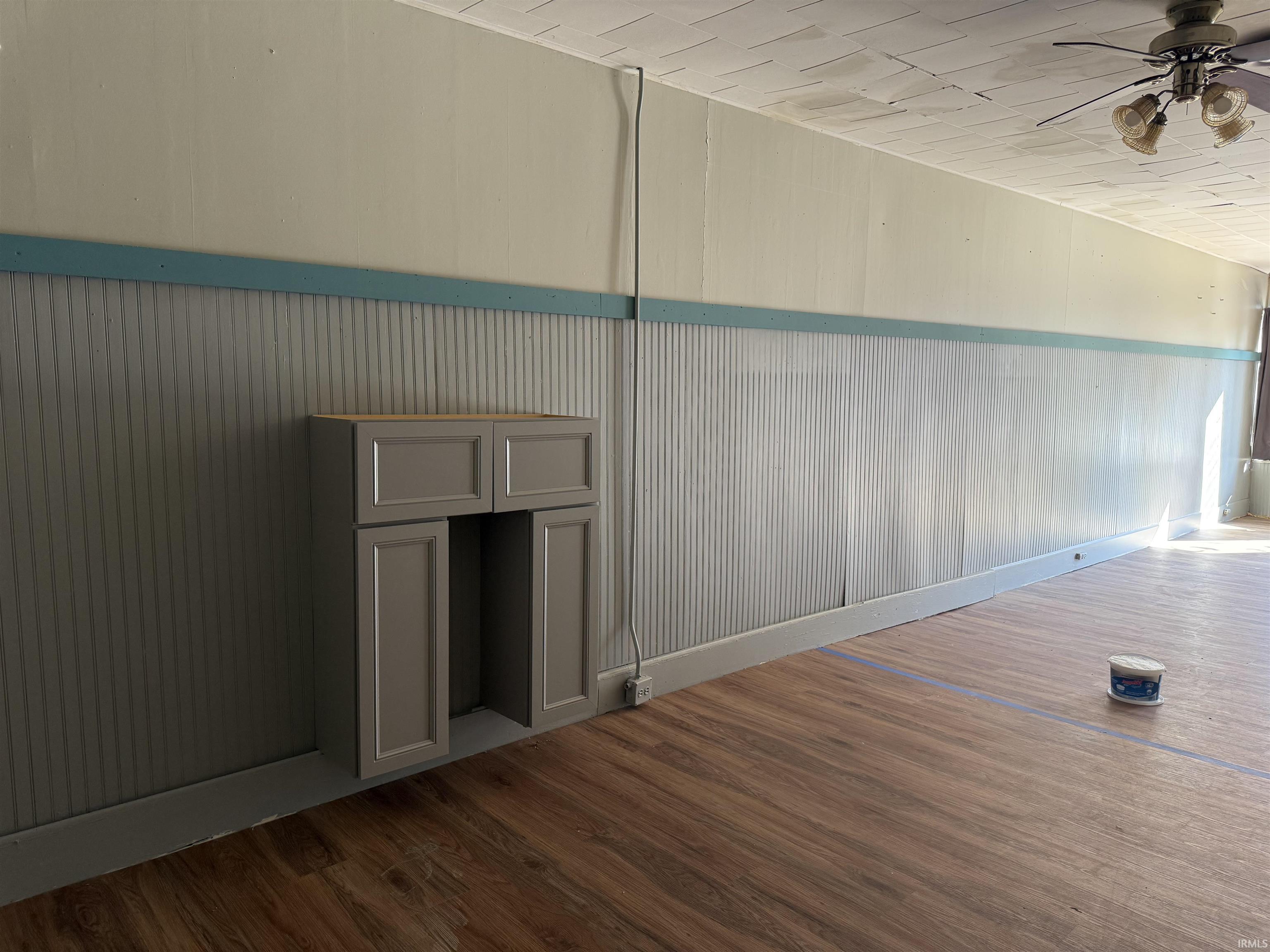 615 West Main Street Mitchell, IN 47446 - Photo 3 of 19