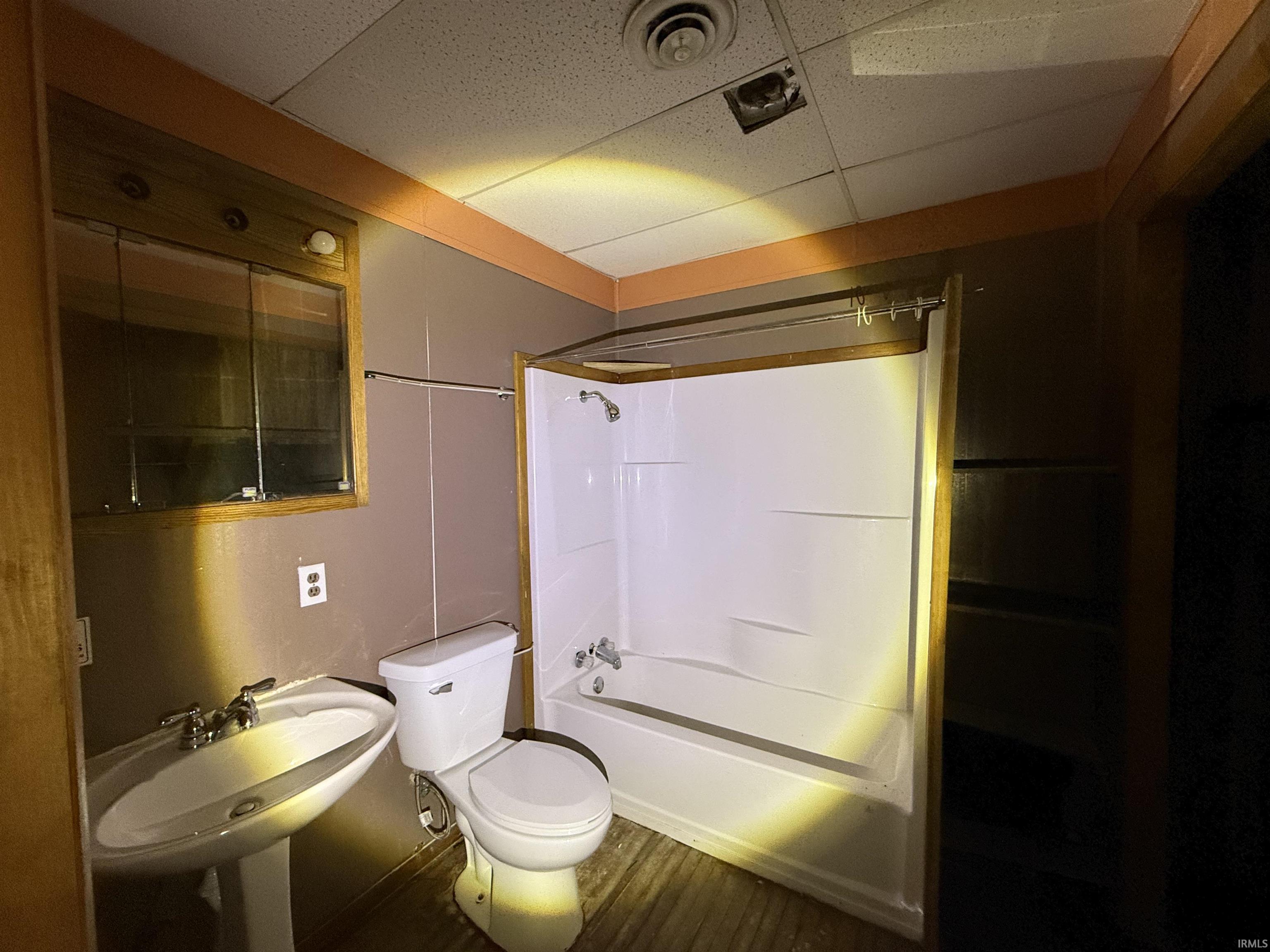 615 West Main Street Mitchell, IN 47446 - Photo 9 of 19