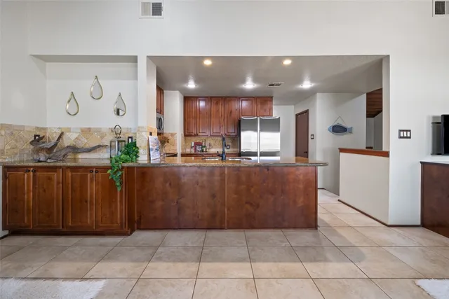 $489,400 | 508 Harbor Drive, Unit 5, Spicewood, TX 78669