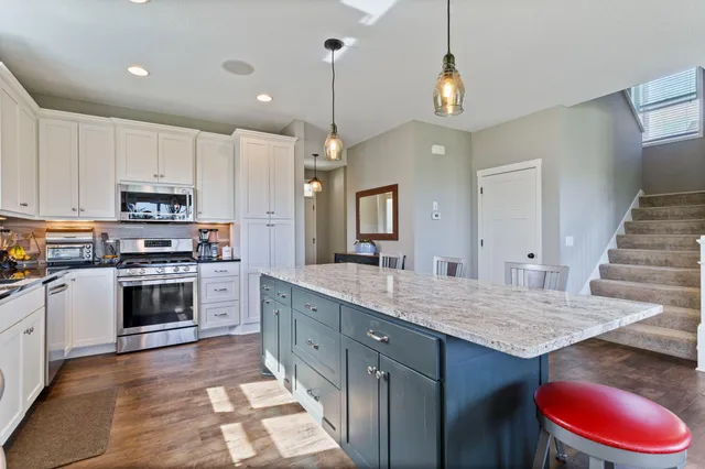 $639,900 | 6484 Killdeer Drive, Lino Lakes, MN 55014