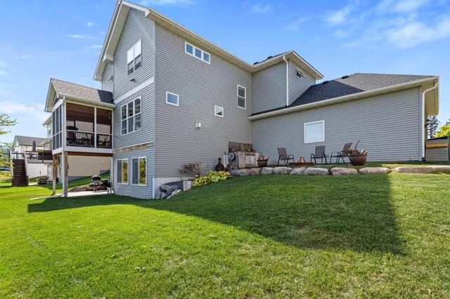 $639,900 | 6484 Killdeer Drive, Lino Lakes, MN 55014