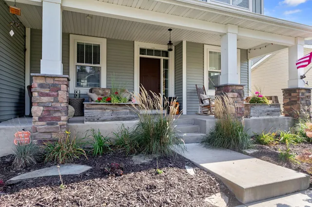 $639,900 | 6484 Killdeer Drive, Lino Lakes, MN 55014