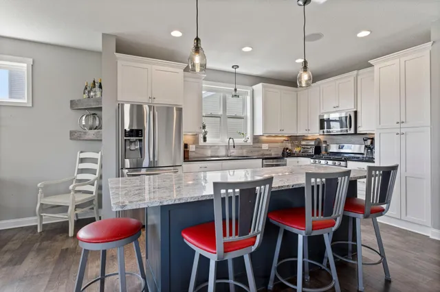 $639,900 | 6484 Killdeer Drive, Lino Lakes, MN 55014