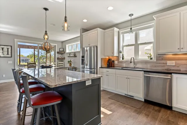 $639,900 | 6484 Killdeer Drive, Lino Lakes, MN 55014