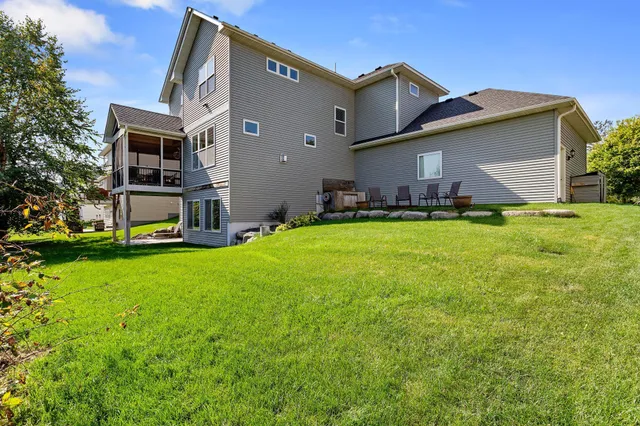$639,900 | 6484 Killdeer Drive, Lino Lakes, MN 55014