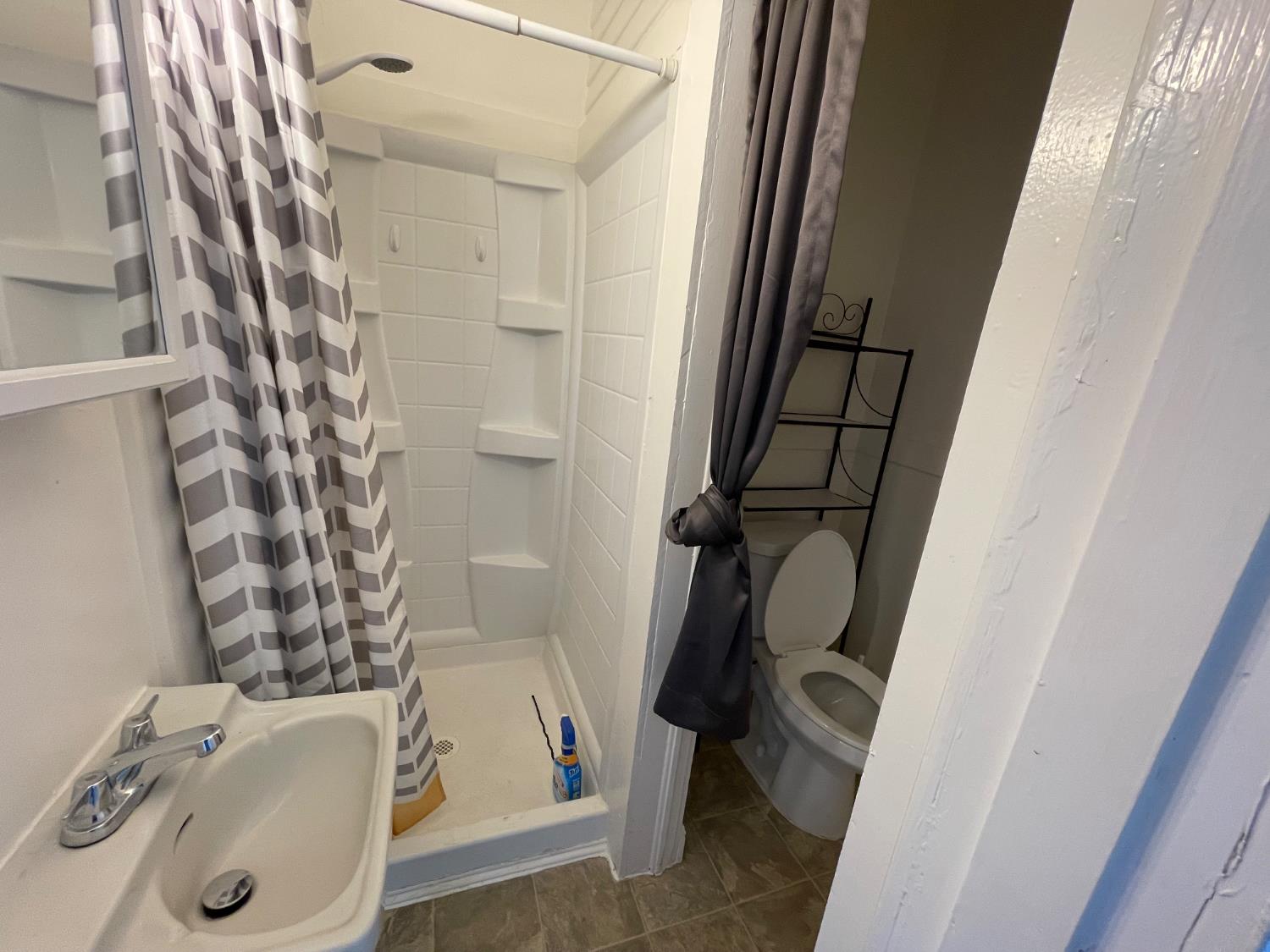 512 12th Street Modesto, CA 95354 - Photo 27 of 41