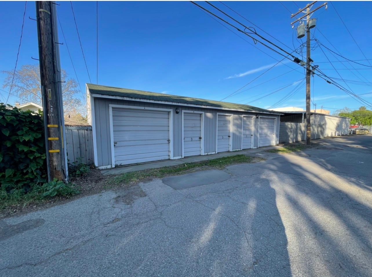 512 12th Street Modesto, CA 95354 - Photo 36 of 41