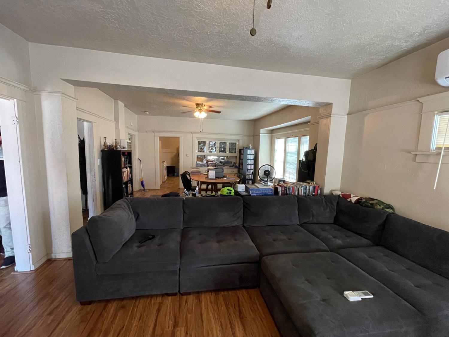 512 12th Street Modesto, CA 95354 - Photo 4 of 41