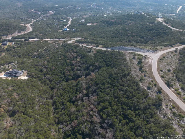 a view of a city street view