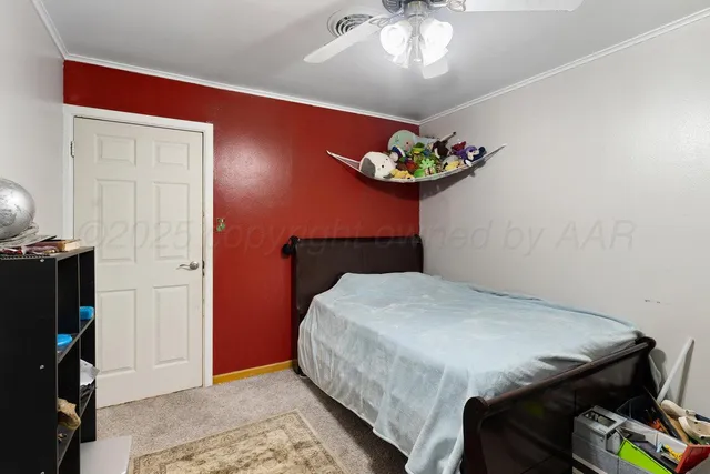 a view of a entryway door of the building