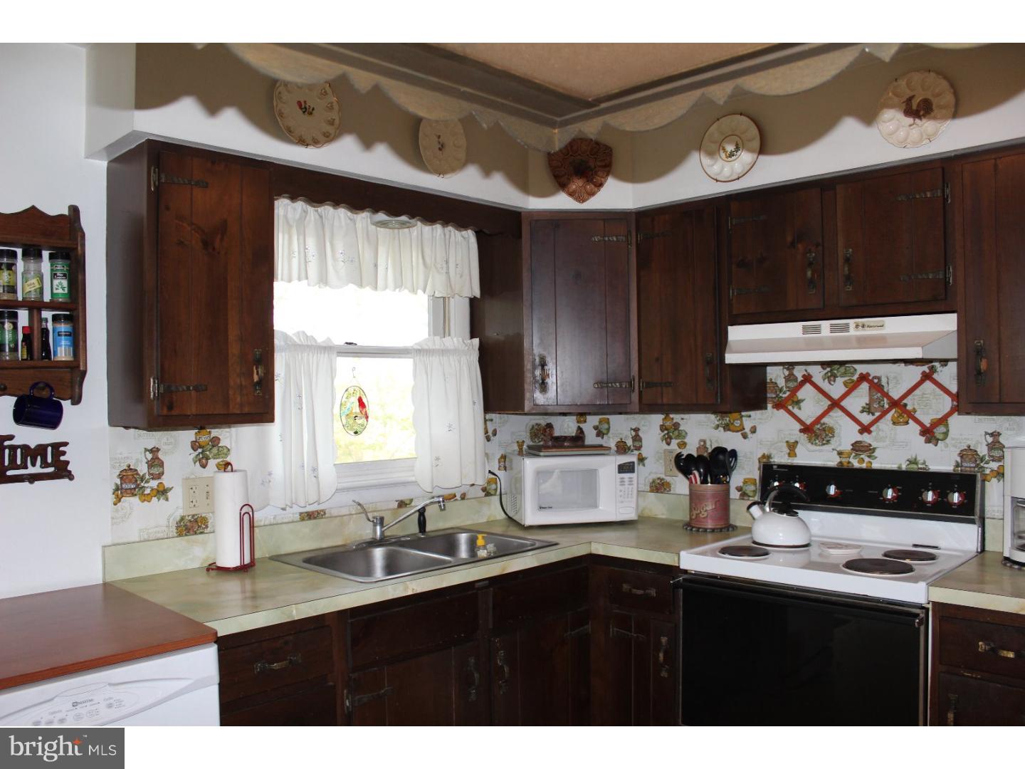 120 Kettle Road Tamaqua, PA 18252 - Photo 3 of 12 Kitchen