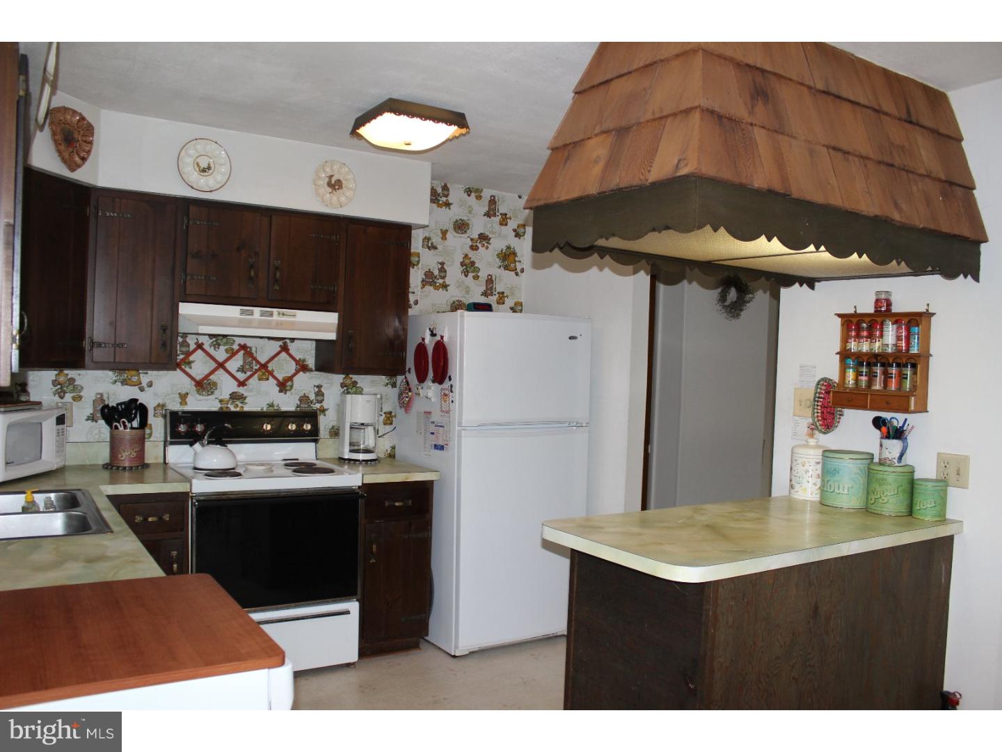 120 Kettle Road Tamaqua, PA 18252 - Photo 4 of 12 Kitchen