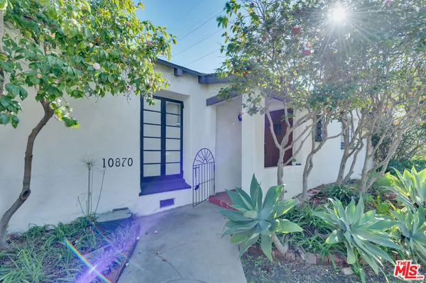 $6,250 | 10870 Wellworth Avenue, Los Angeles, CA 90024