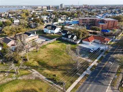 $159,900 | 112 Dr Michael Debakey Drive, Lake Charles, LA 70601