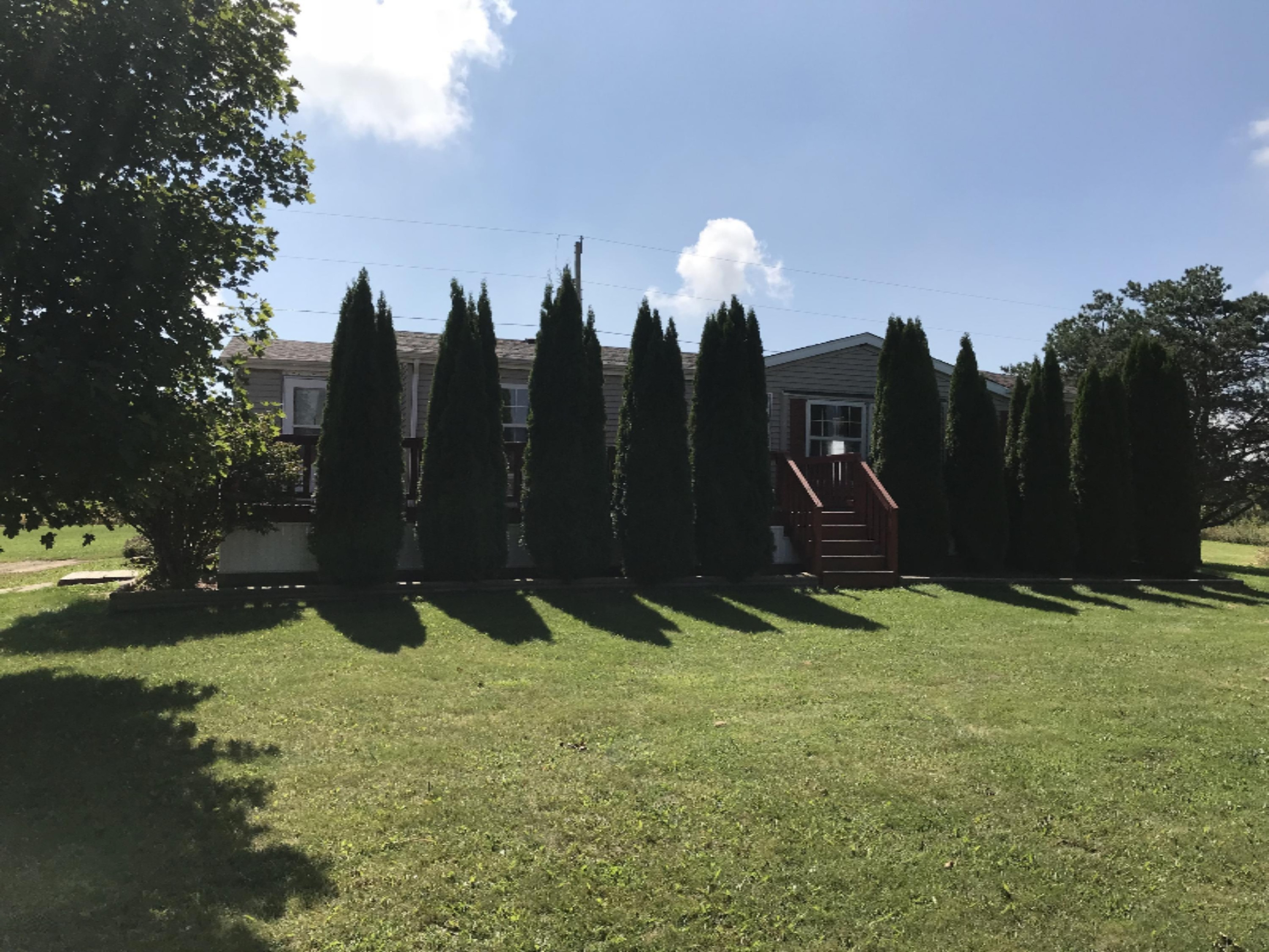 2460 Portland Road Portland, MI 48875 - Photo 3 of 25 089