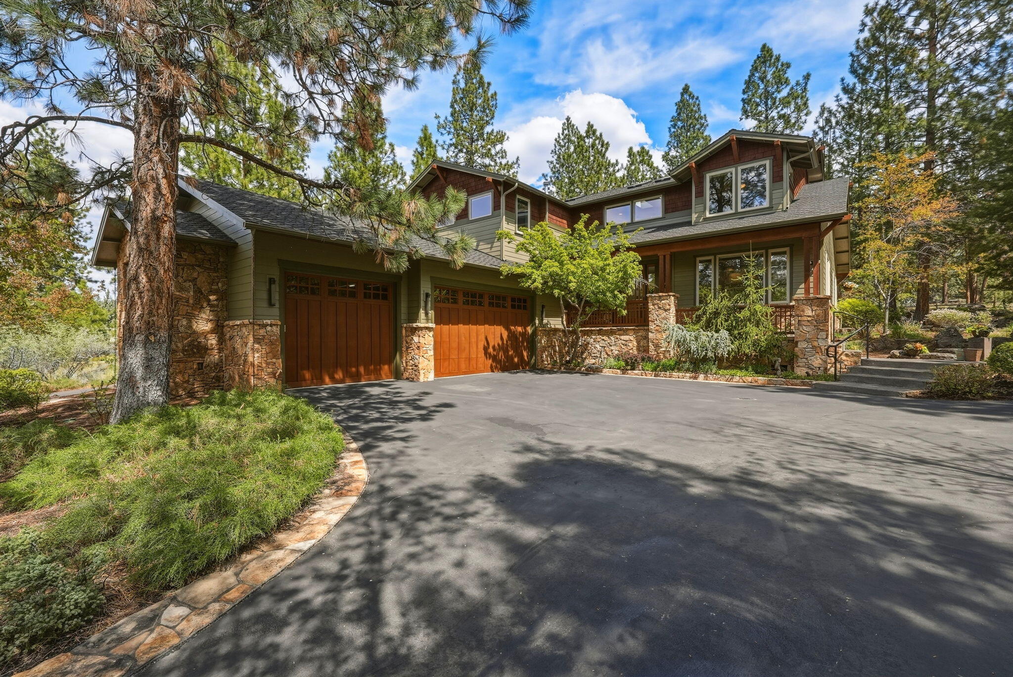 240 Northwest Skyliner Summit Loop Bend, OR 97703 - Photo 1 of 77 WELCOME HOME