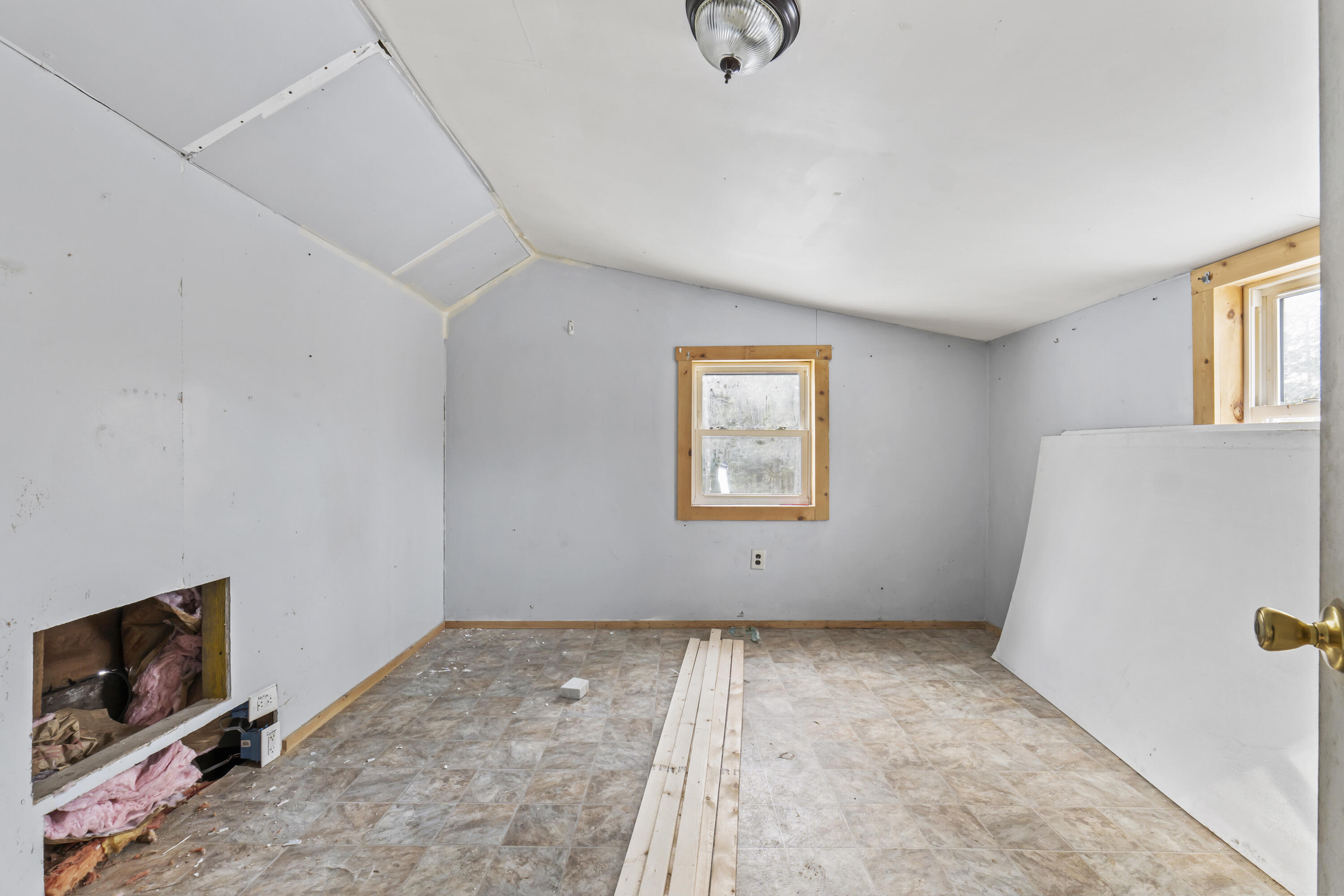 514 Old County Road Waldoboro, ME 04572 - Photo 28 of 42 514 Old County Rd_0128