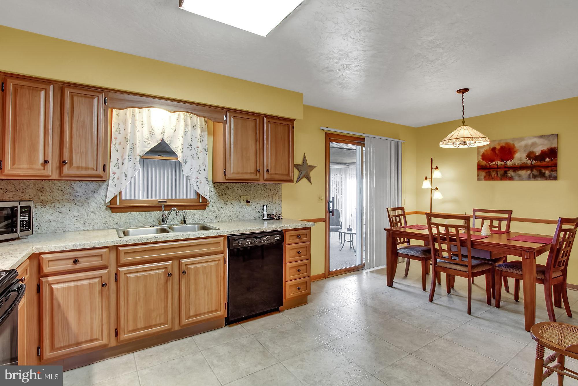 3611 Village Road Dover, PA 17315 - Photo 6 of 26 Kitchen