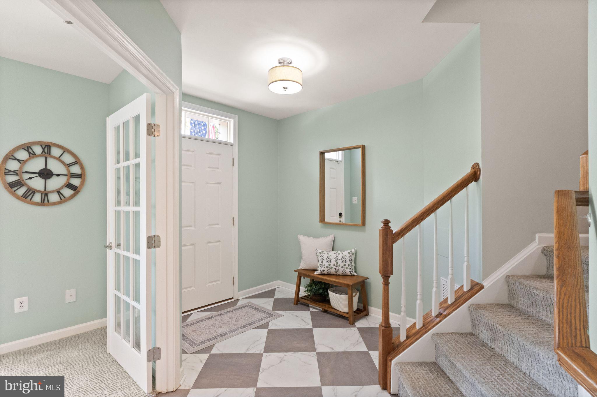 7015 Trek Way Gainesville, VA 20155 - Photo 40 of 56 Welcoming foyer