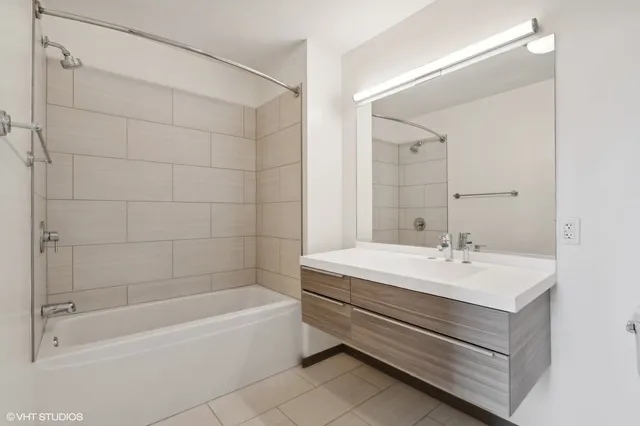 $3,199 | 1920 North Milwaukee Avenue, Unit 506, Chicago, IL 60647