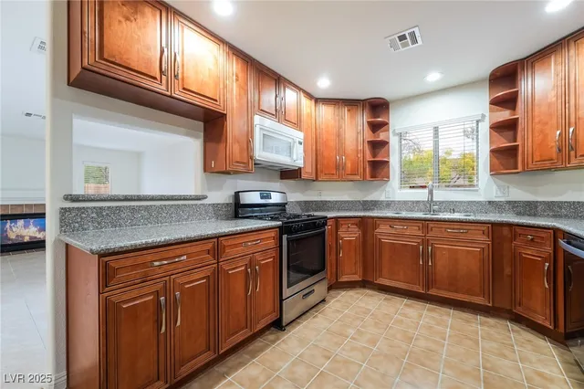 $2,695 | 6030 Spring Ranch Parkway, Las Vegas, NV 89118