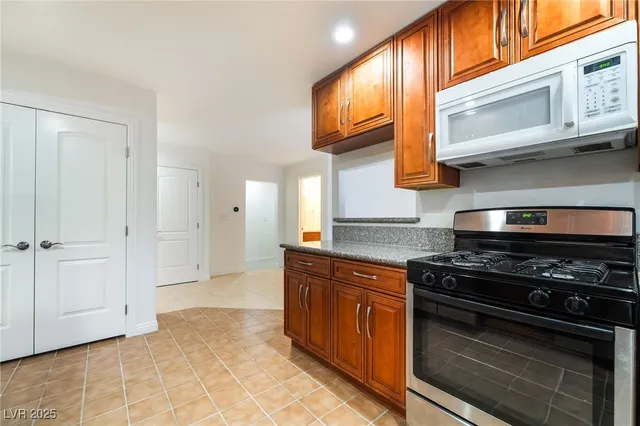 $2,695 | 6030 Spring Ranch Parkway, Las Vegas, NV 89118