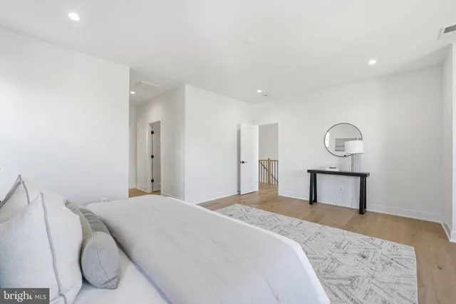 $2,275,000 | 612 Gibson Circle Southwest, Vienna, VA 22180