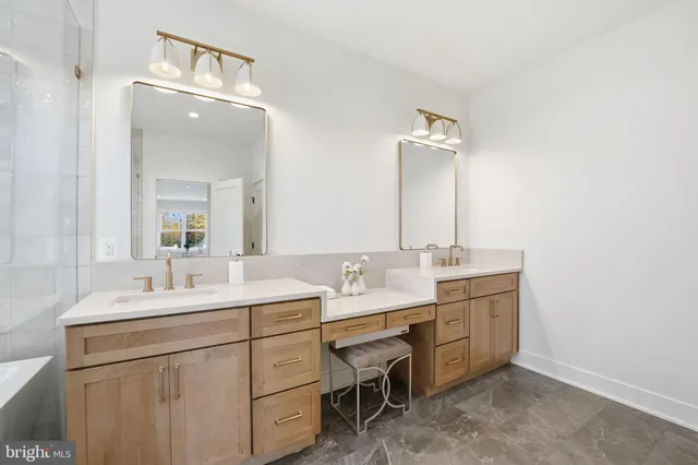 $2,275,000 | 612 Gibson Circle Southwest, Vienna, VA 22180