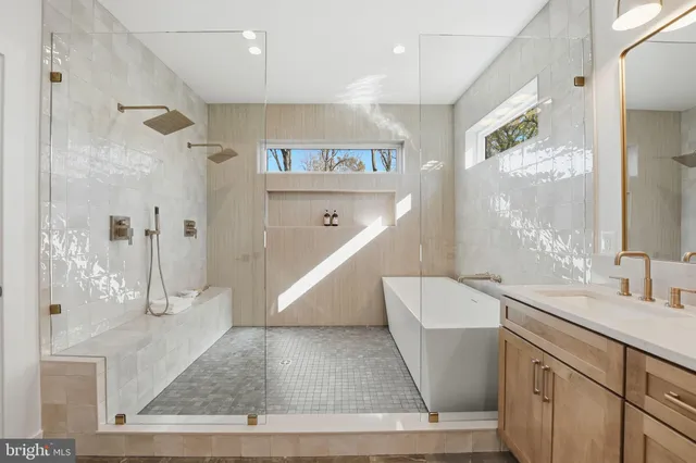 $2,275,000 | 612 Gibson Circle Southwest, Vienna, VA 22180