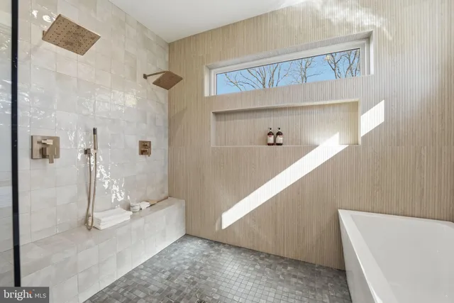 $2,275,000 | 612 Gibson Circle Southwest, Vienna, VA 22180